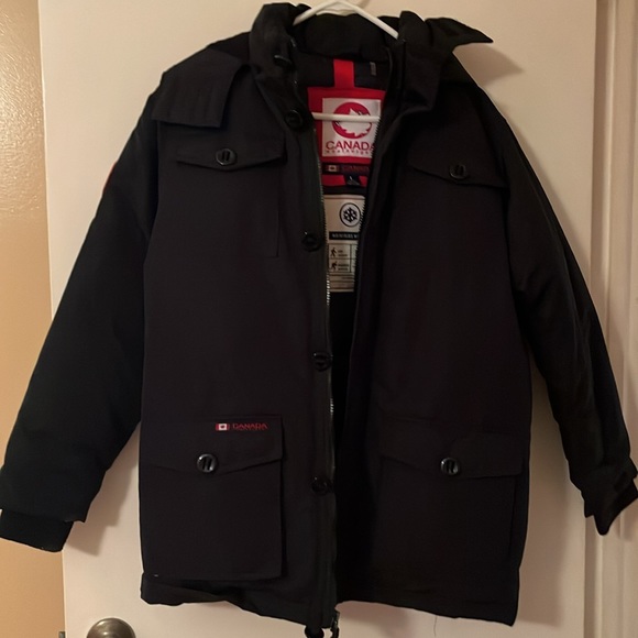 Boy’s Canada Weather Gear Heavy Winter Jacket - Picture 10 of 10